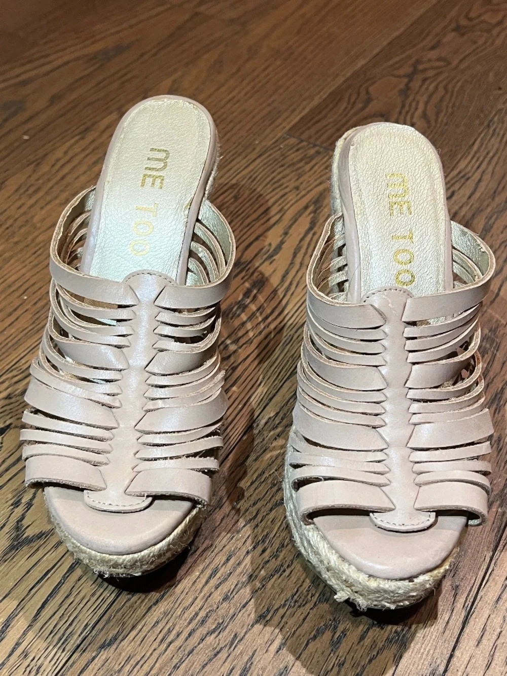 Nude wedges